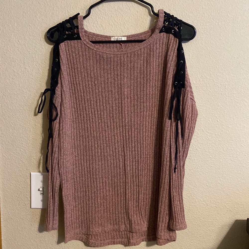Oddy ribbed long sleeve with tie sleeves size small